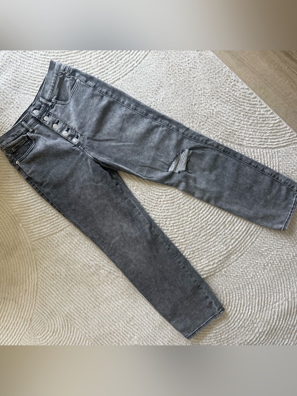 Express Slim Super High-Rise Button-Fly Jeans in Charcoal Grey Size: 6 Regular